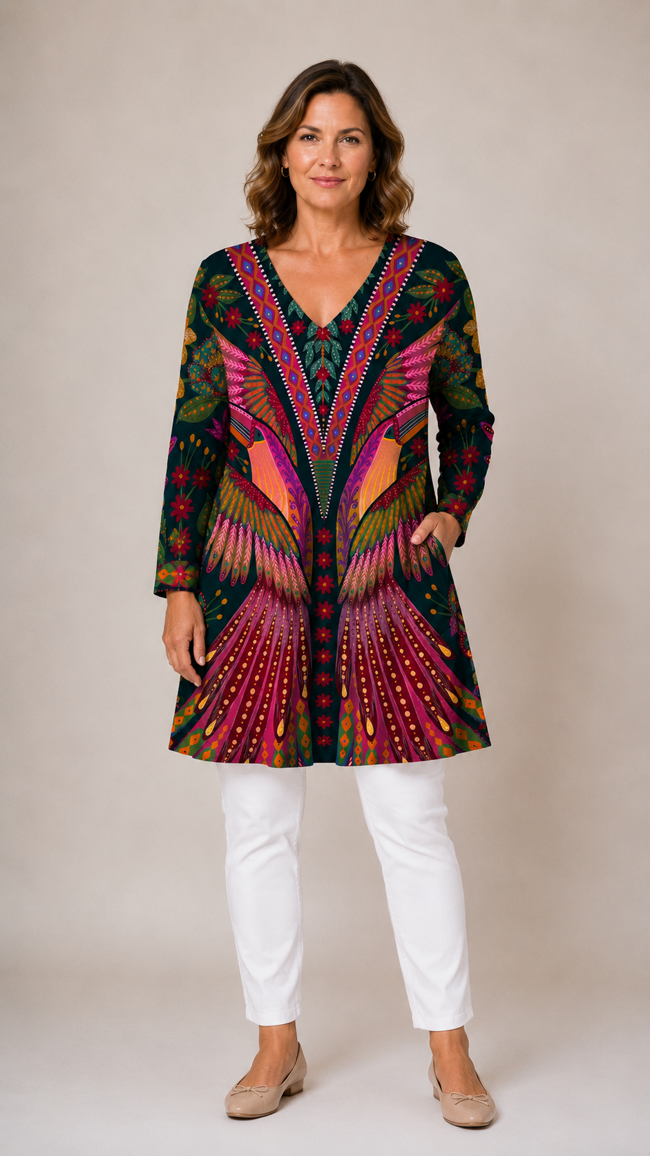 Jayla Long Blouse with V-Neck in bold motif print - The Gold Coast Family