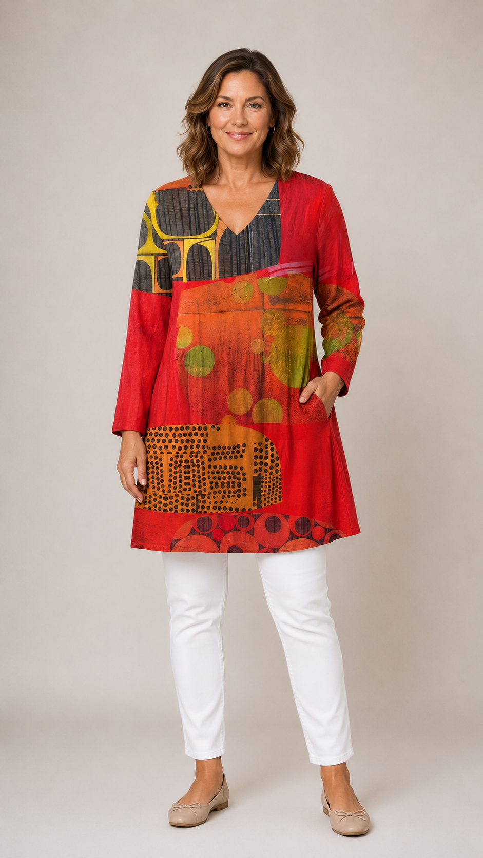 Maria Long Blouse with V-Neck in bold abstract print - The Gold Coast Family