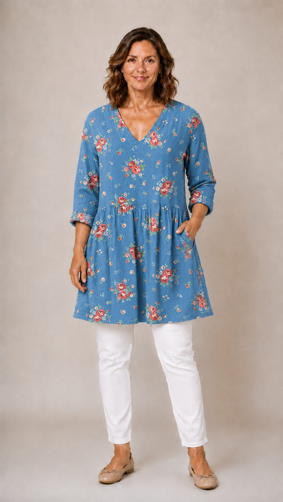 Lucia Long Blouse with V-Neck in rose floral print - The Gold Coast Family